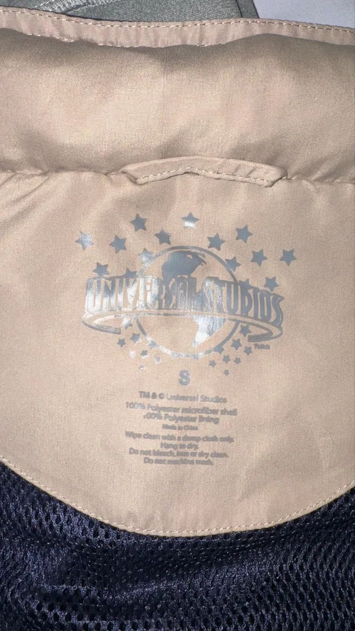Jaqueta/ com capuz respirável comprado na Universal Studios - Foto 5