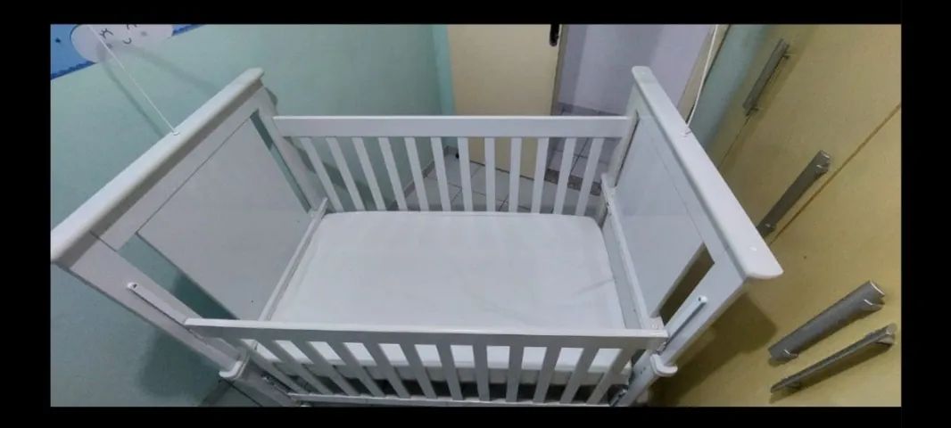 BERÇO AMERICANO COM COLCHÃO ORTOBOM. SEMI NOVO EM BOAS CONDIÇÕES. 