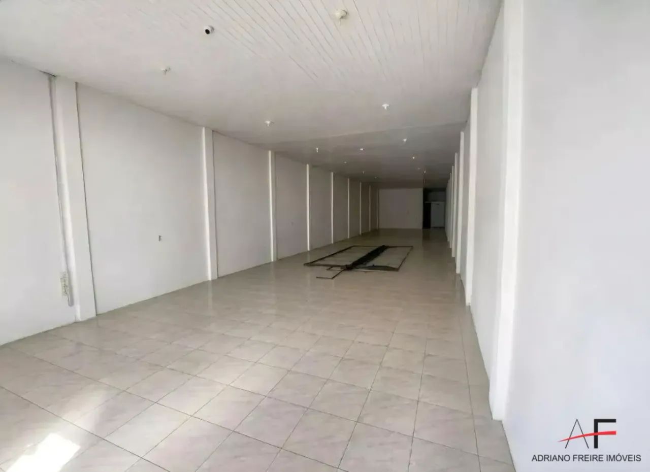 Galpão amplo para locação no Centro - Foto 4