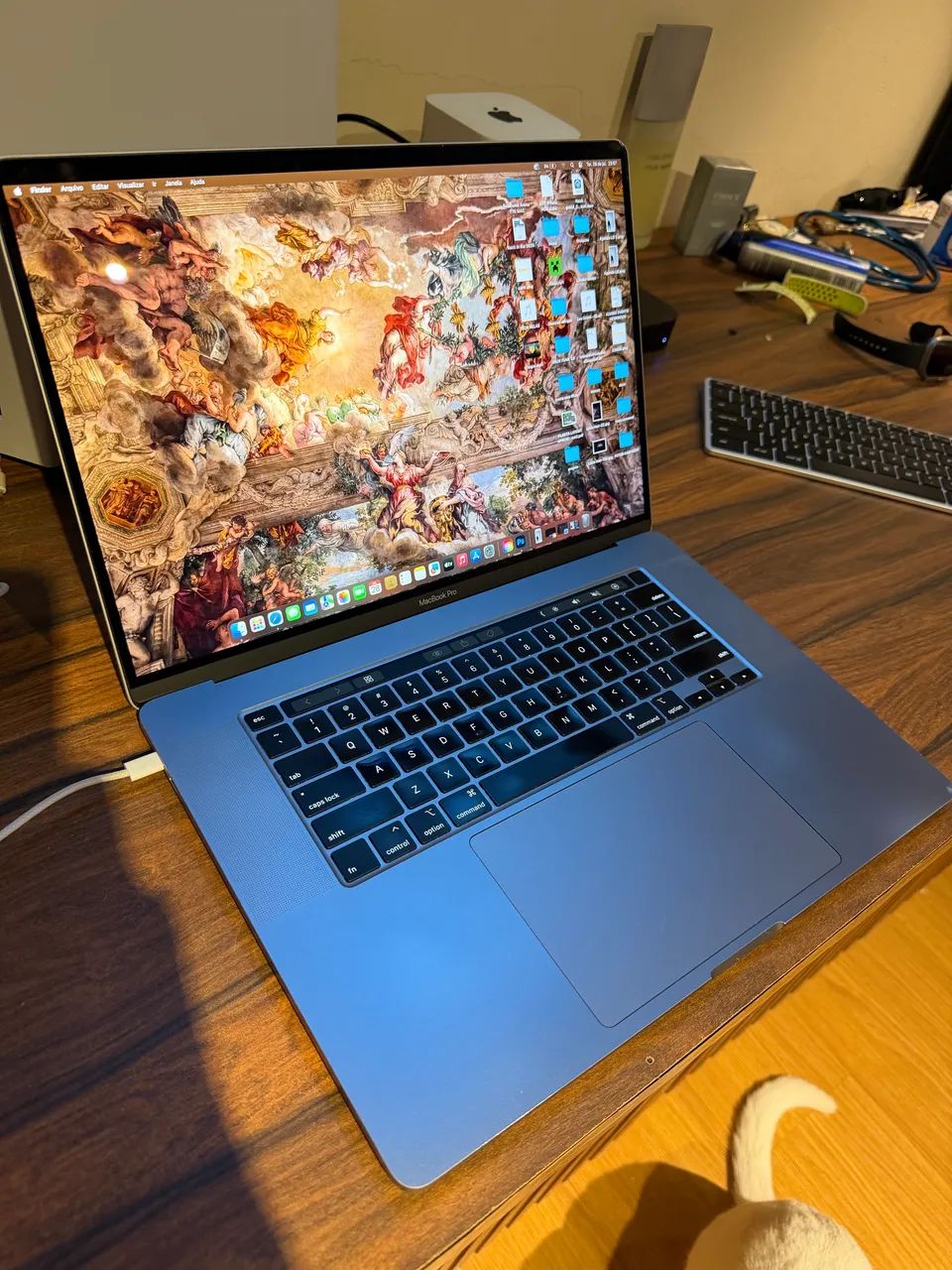 MacBook Pro 2019 Touch Bar 16 polegadas