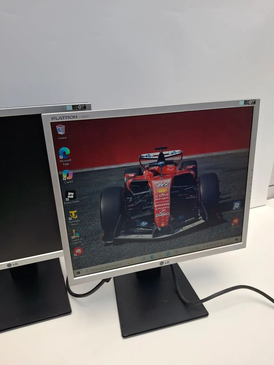 KIT 2 MONITORES LG 19" - EM OTIMO ESTADO - Foto 4