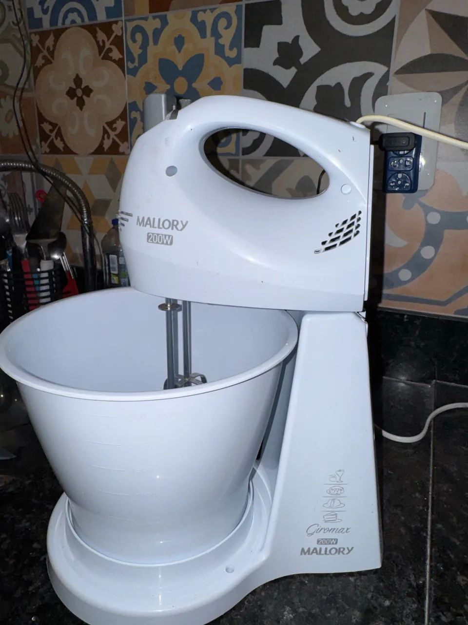 Batedeira 200w