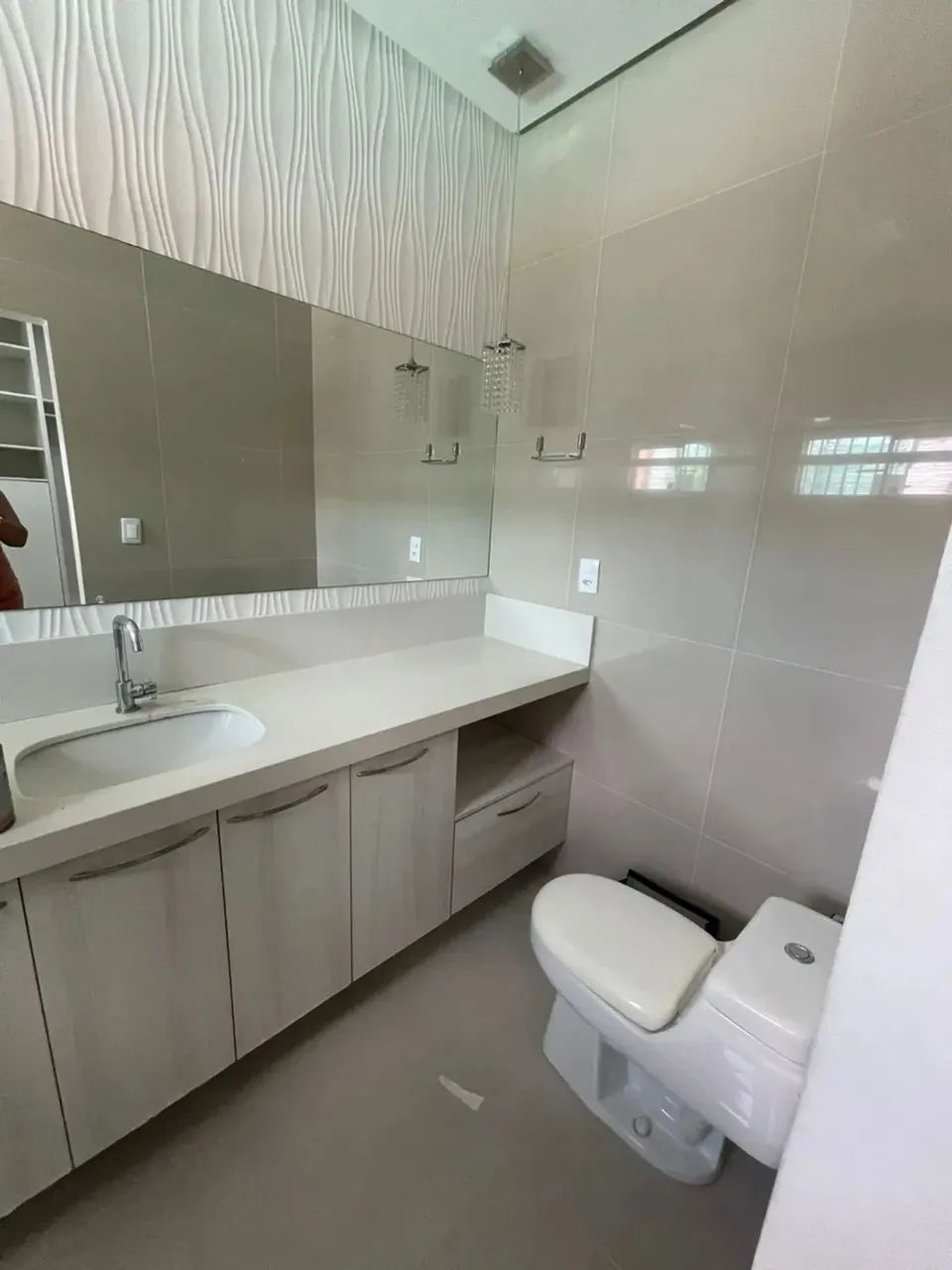 Imóvel para aluguel possui 200 metros quadrados com 3 quartos - Foto 4