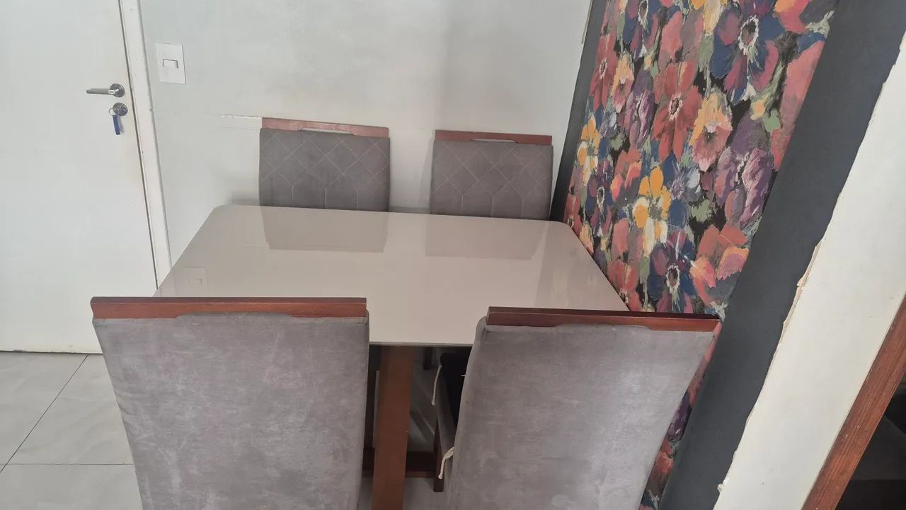 Mesa com 4 cadeiras - Foto 2