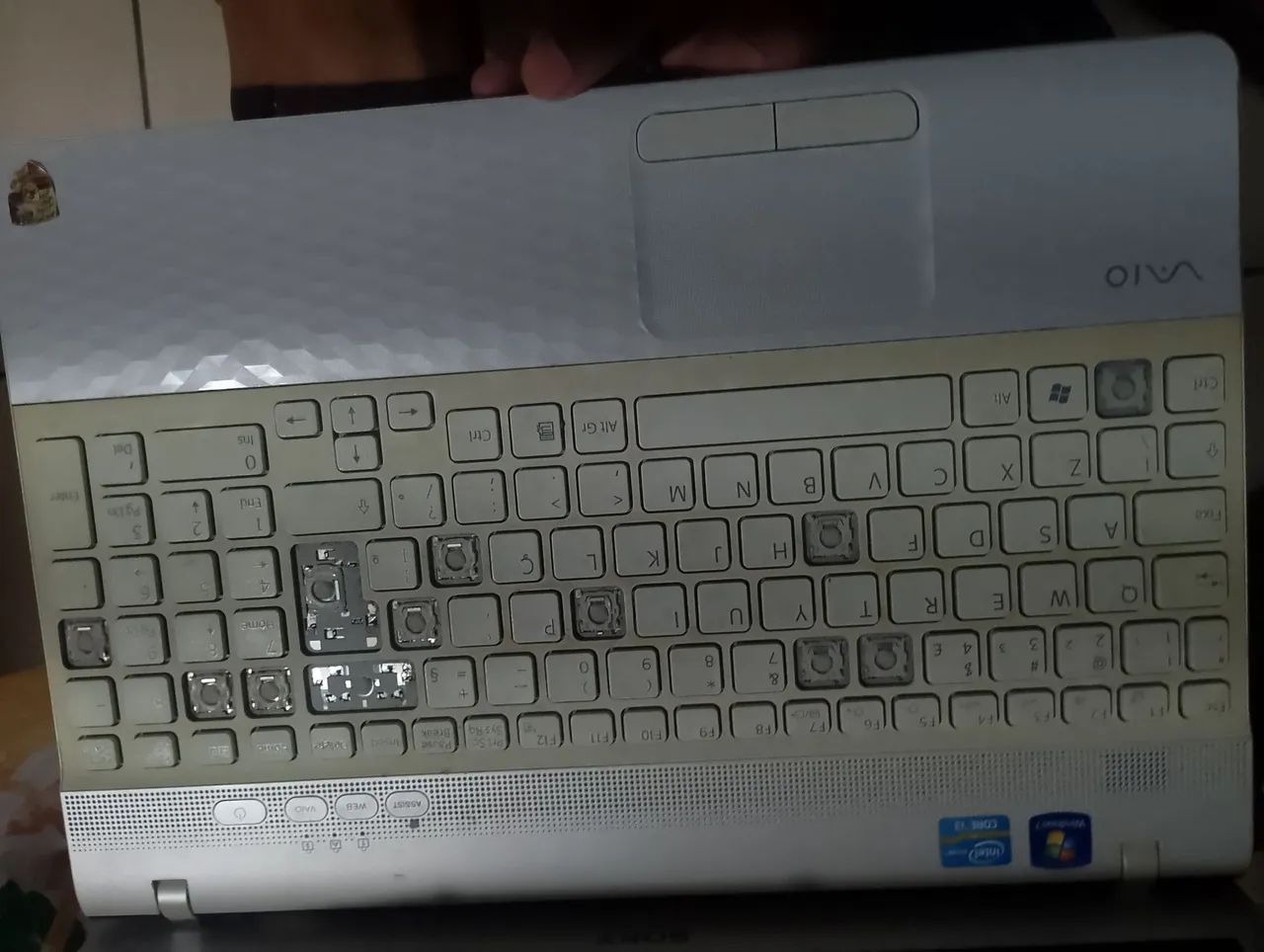 Nintendo Sony vaio precisa de bateria e arrumar o teclado  - Foto 3