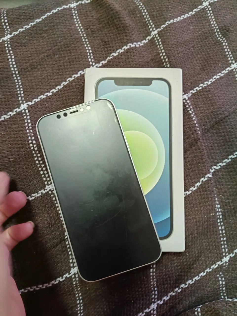 Vendo iPhone 12/ 128 gigas valor 1400