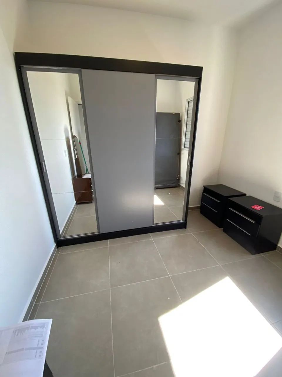 Guarda roupas casal com espelho - Foto 3
