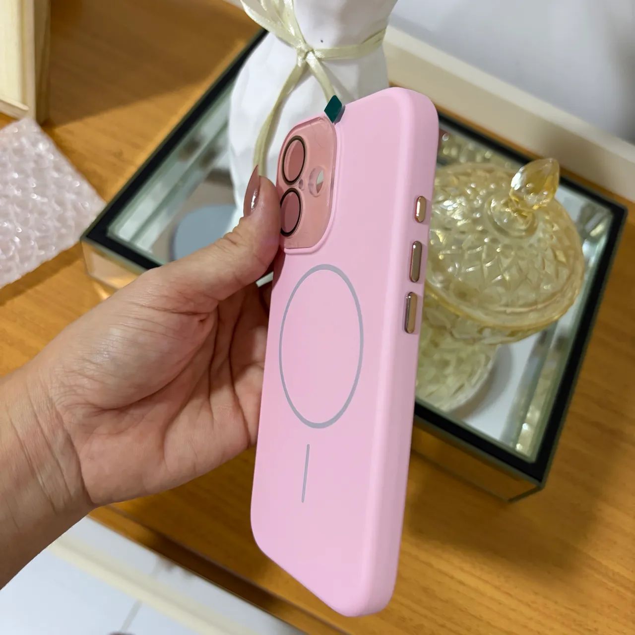 Capinha de iPhone 17 Magnética em Silicone - Foto 4