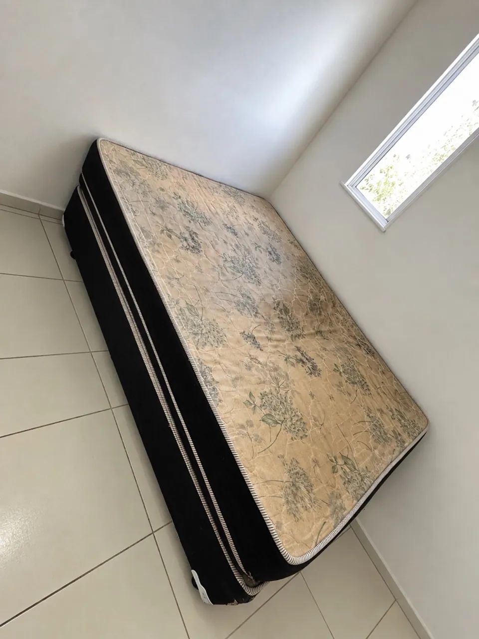 Cama box
