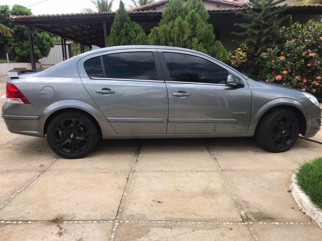 Vectra Elegance 2011