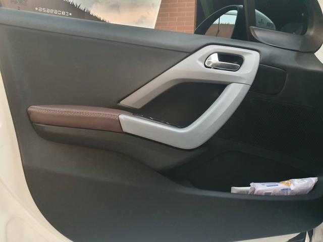 Peugeot 208 - Foto 18