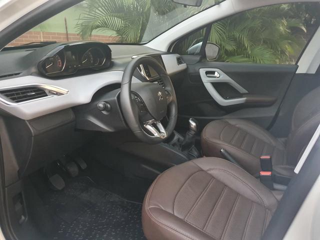 Peugeot 208 - Foto 9