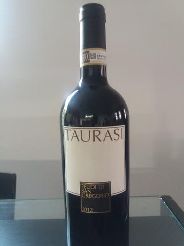Vinho taurasi docg - itália