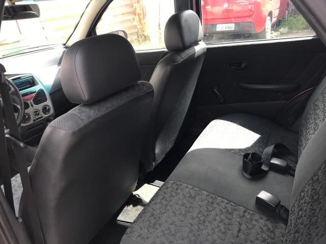 Fiat Palio Celebration 1.0 - 2006/07 - Foto 7