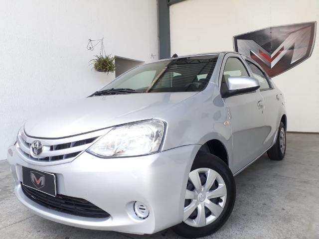 Toyota Etios 1.5 XS 16V Flex Automático 2016/2017 Prata