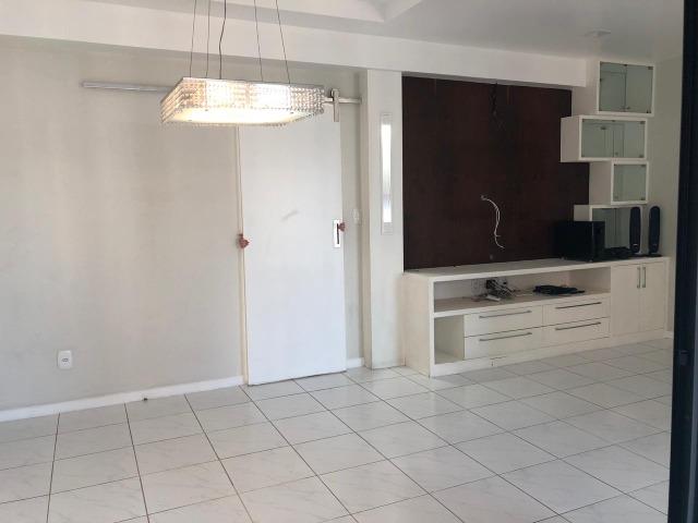 Apartamento à Venda no Jardins em Aracaju no Edifício Parque da Sementeira - Foto 3