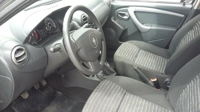 Renault Sandero expression 1.0 completo 2014 troco por moto - Foto 9