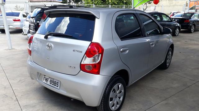 Toyota Etios xs 1.5 - Foto 6