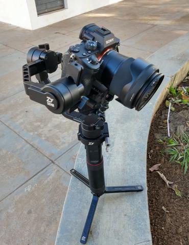 Estabilizador de imagens Zhiyun Crane 2