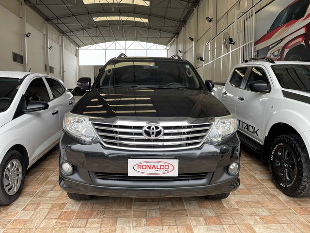 HILUX SW4 2013/2013 2.7 SR 4X2 16V FLEX 4P AUTOMÁTICO