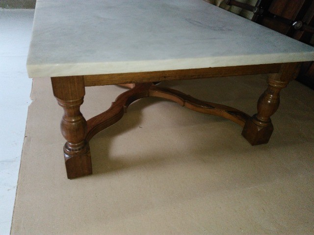 Mesa de Centro em Jacarandá Maciço Torneada com Mármore de 3cm - Foto 4