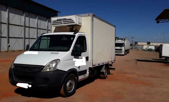 IVECO 35S14 REFRIGERADA 2015