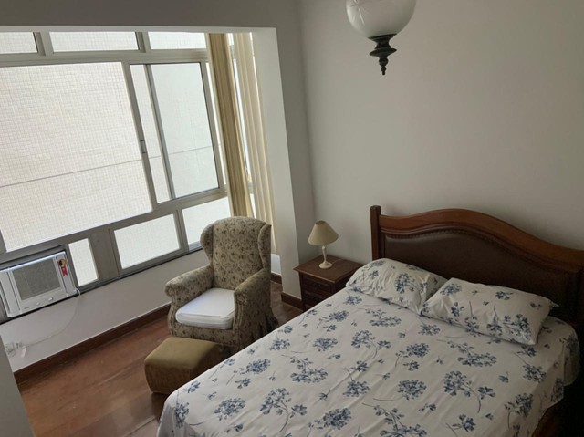 Excelente apartamento frontal ao mar de Copacabana com 132 m2 sendo 3 quantos 1 suite dep  - Foto 17