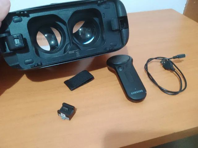 Óculos de Realidade Virtual Samsung Gear VR - VENDO