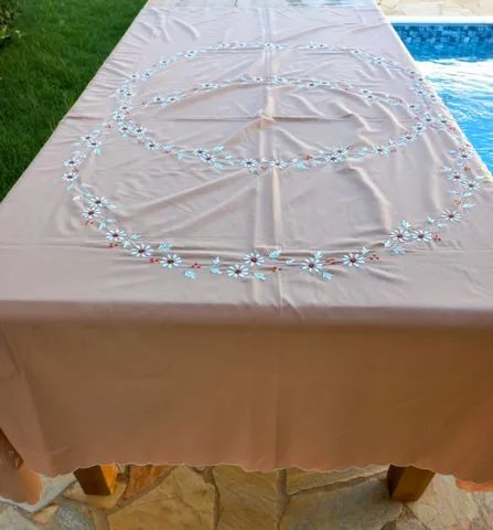 toalha de mesa nude bordado flores
