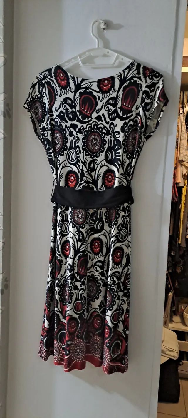Lindo vestido em malha Tamanho M - Foto 2