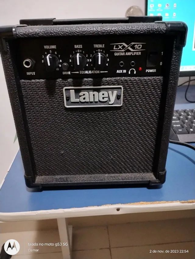 Caixa amplificada Laney