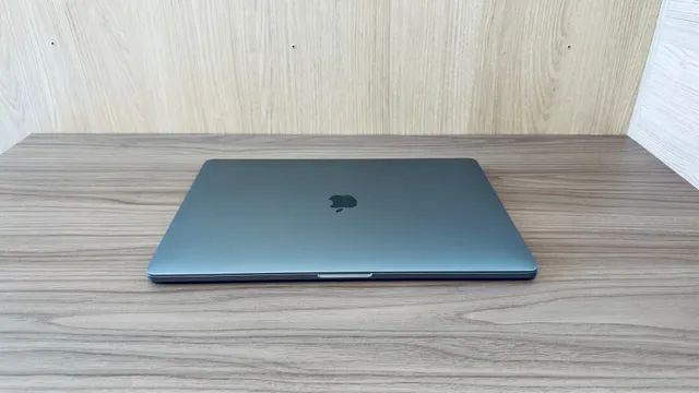 MacBook Pro 32 GB Ram, 512 SSD, Core i9, 15.4 Polegadas, Touch Bar