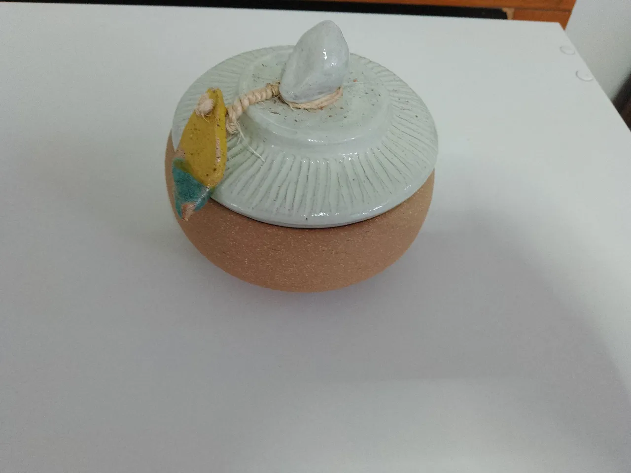 Pote cerâmica feito a mão
