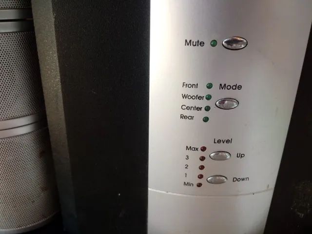 home theater goldship 5.1 c/controle ,, com seletor de voltagem  - Foto 4