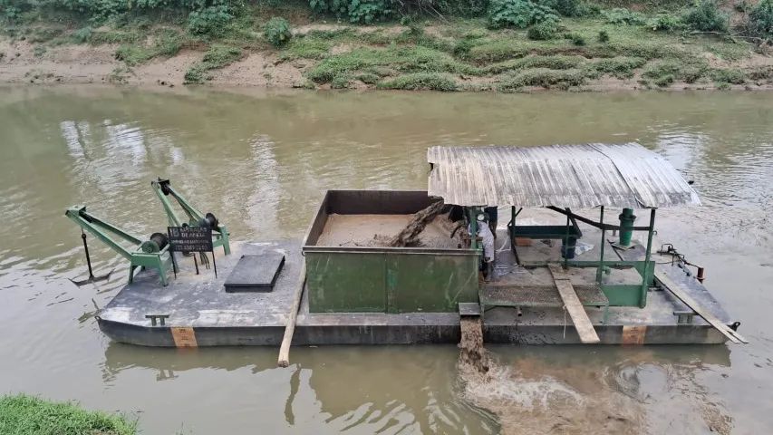 draga altocarregavel 25 cubicos 8" polegadas.