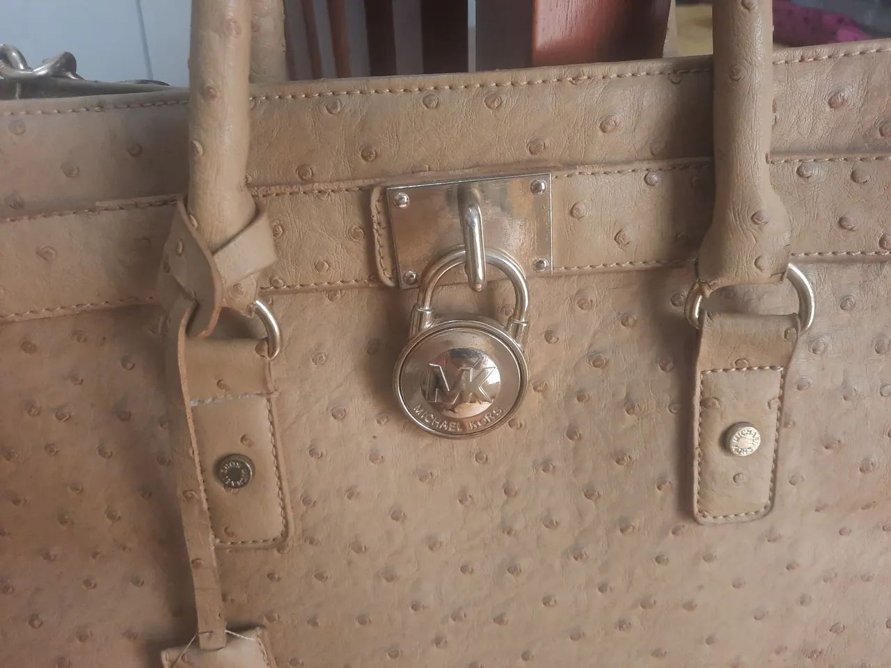 Bolsa Michael Kors Bege em Couro - Ótimo estado! - Foto 2