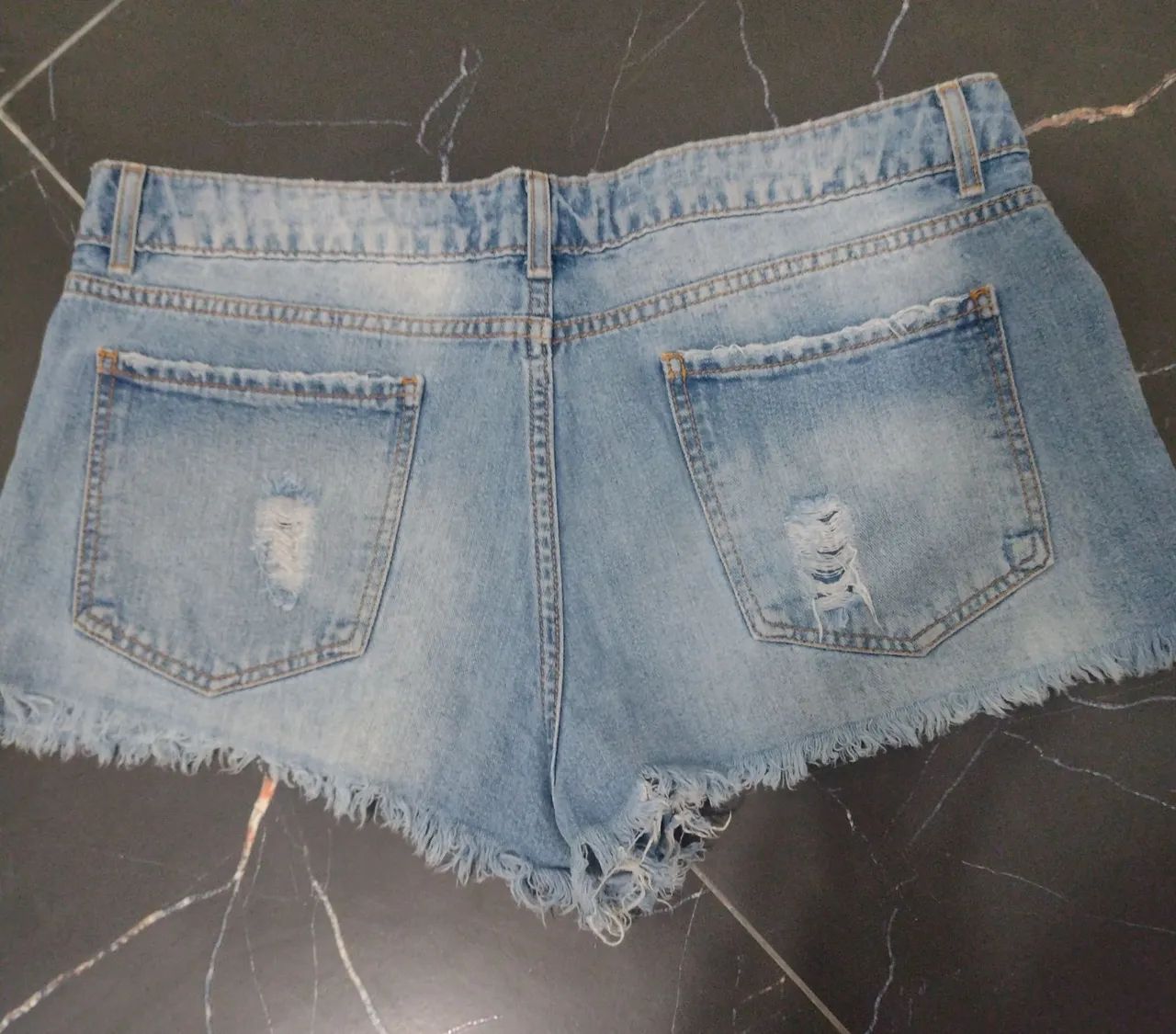 Lote com dois shorts jeans 44 - Foto 4