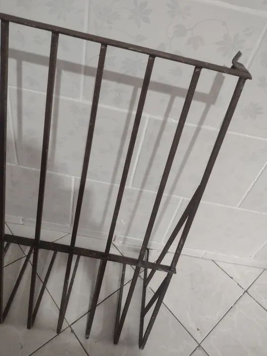 Grade diagonal de ferro grosso - 0,93 cm X 0,36 cm - Foto 2