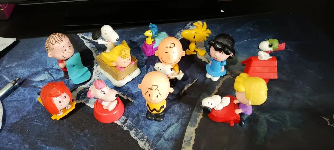 Bonecos Turma do Charlie Brown McDonald's 