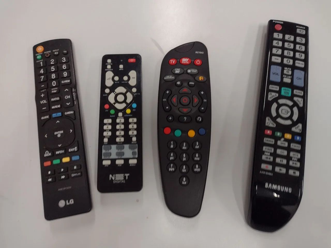 Controle Remoto - TVs LG, Samsung, NET e Sky