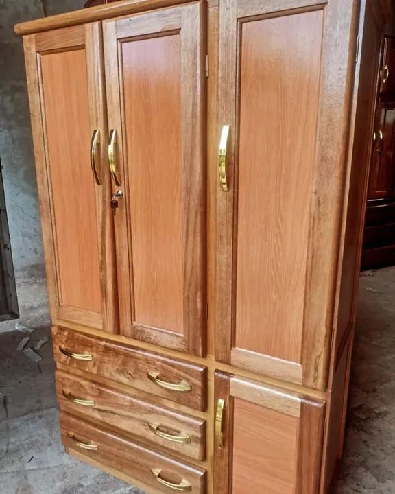 Guarda-Roupa de Madeira Maciça - Novo - Foto 4