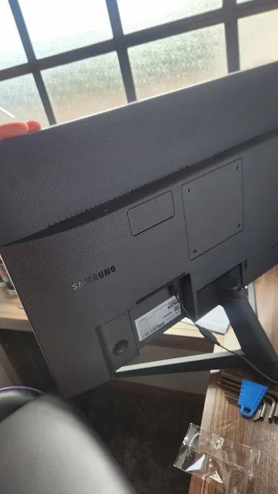 Monitor Samsung T350 27 polegadas NOVO - Foto 3