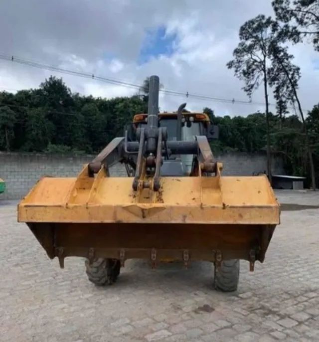 Retroescavadeira John Deere 4x4 ano 2017 - Foto 3