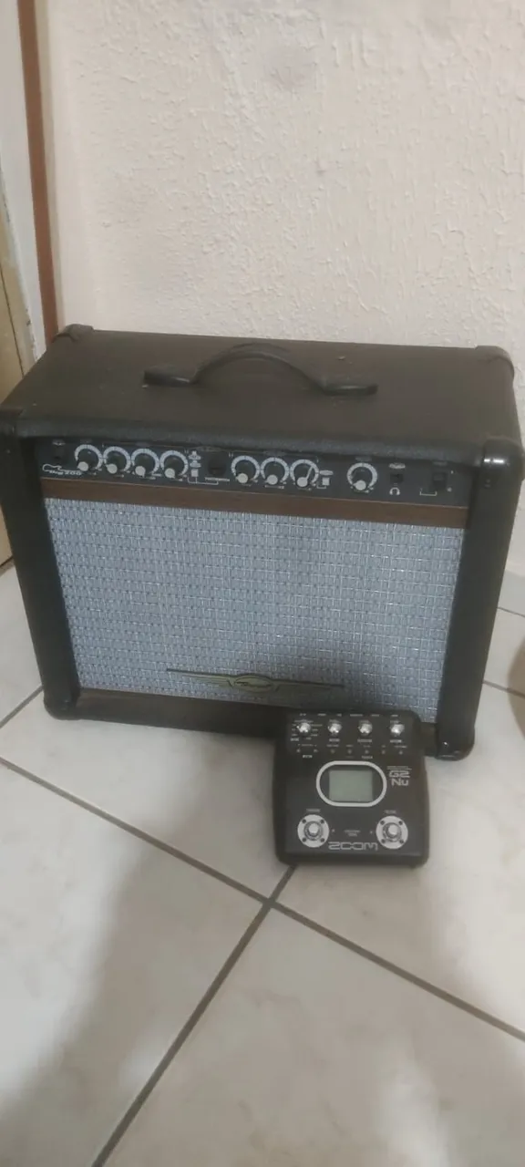 Cubo guitarra Oneal 60w + pedeleira Zoom g2