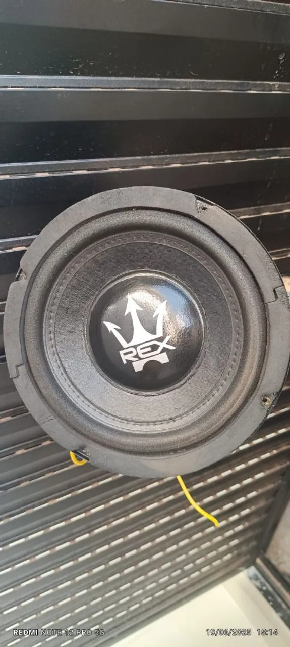 Vendo auto falando medio grave 650 rms Automotivo
