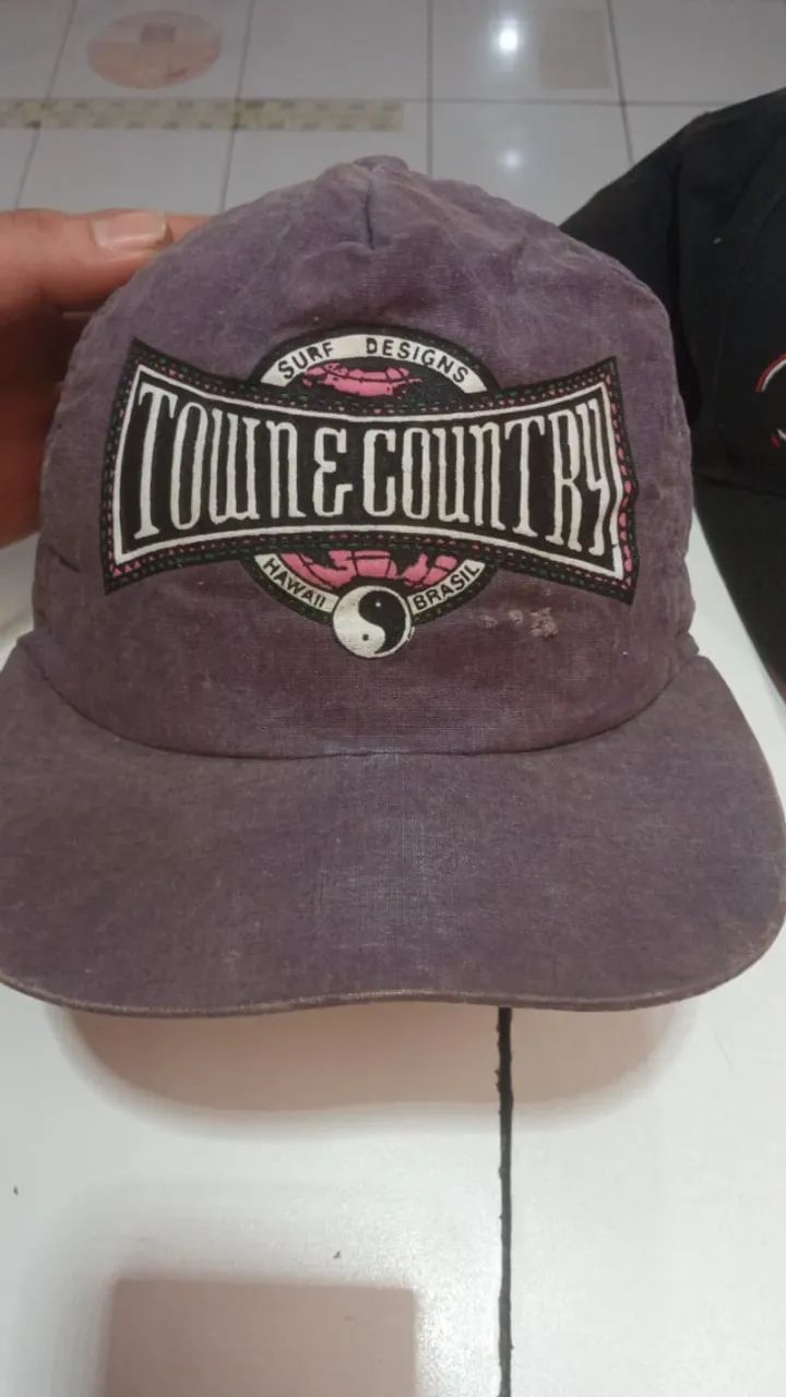 BONÉ TOWN  E  COUNTRY ANOS 90 