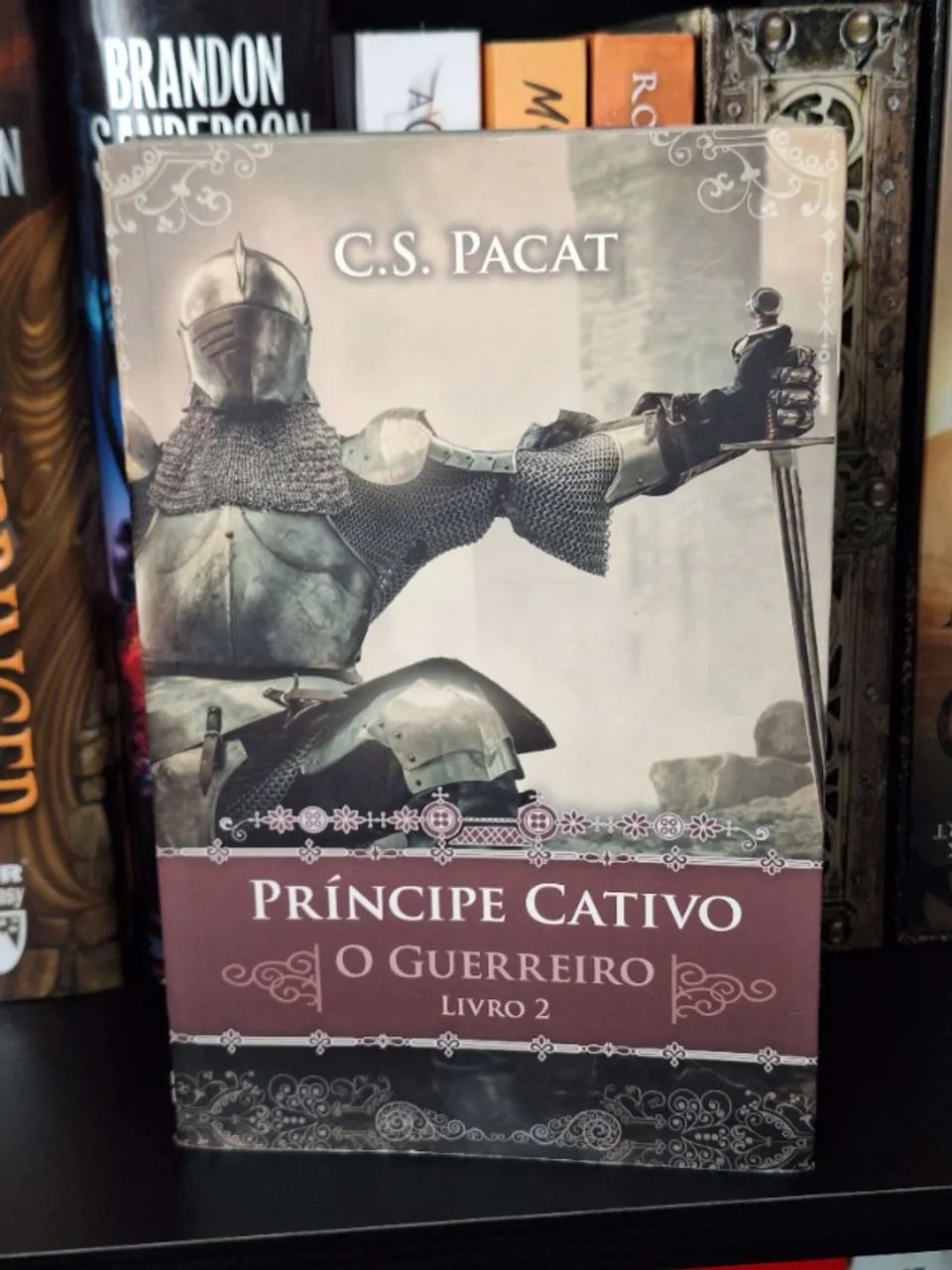 Livro coleção Príncipe Cativo - O Escravo, O Guerreiro, O Rei - Autora C. S. Pacat - Foto 5
