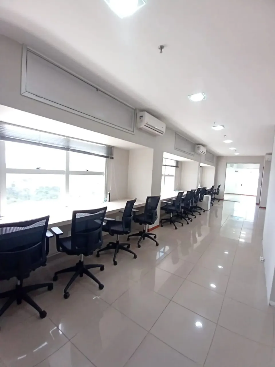 Sky Platinum Offices Conjunto de salas para locação/ Andar Alto/ 158m²/ 05 Vagas