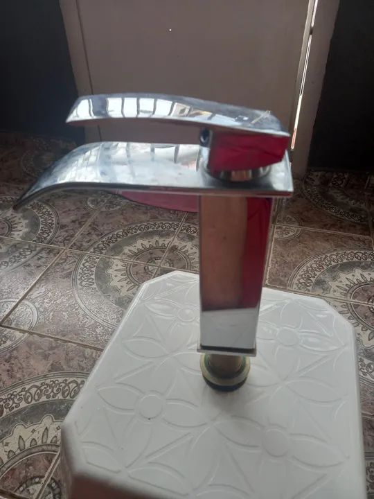Torneira de Banheiro Cromada Inox. - Foto 4