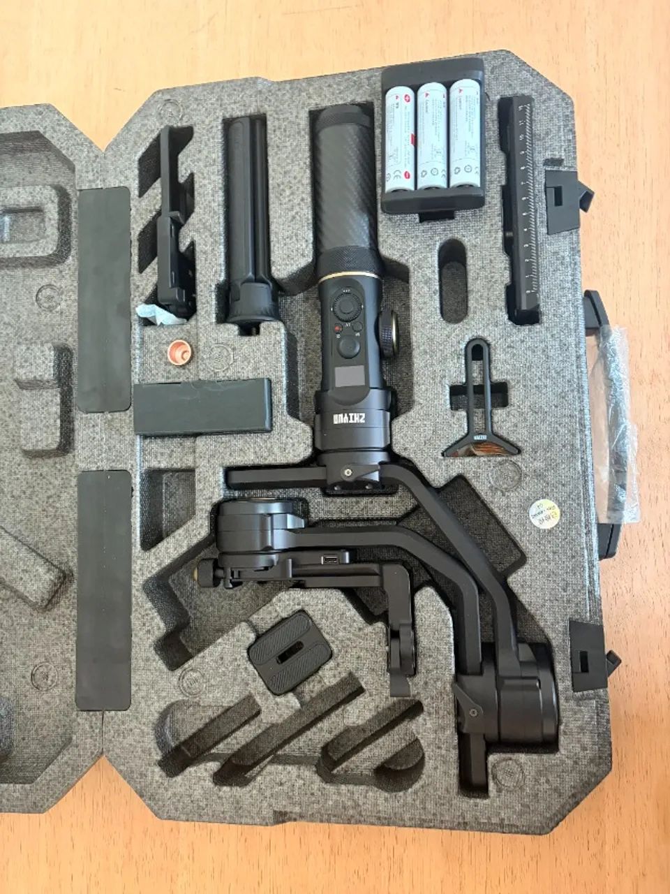  Estabilizador Gimbal Portátil Zhiyun-tech Crane 2s - Foto 5